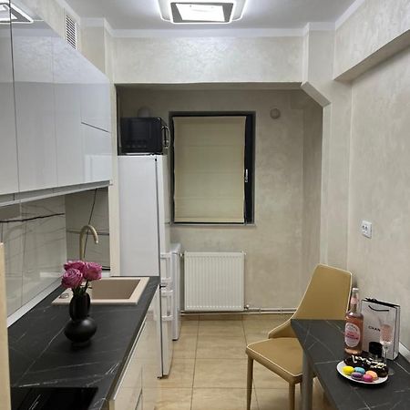 Central Apartament 2 Iasi Esterno foto
